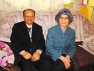 朱伯芳院士(左)與老伴